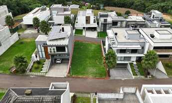 Imagem 3: Terreno de 300m² no Condomínio Horizontal Royal Santa Felicidade