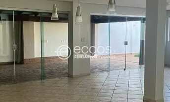 Imagem: Casa para aluguel, 4 quartos, 3 suítes