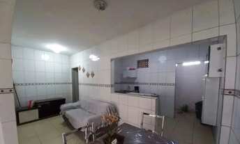 Imagem: Casa à venda em rua pública, SANTA LÚCIA