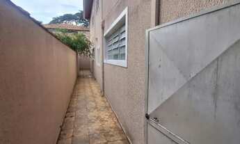 Imagem 4: Imóvel para aluguel tem 219 metros quadrados com 3 quartos