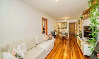 Imagem 6: 3 DORMITÓRIOS NA TRISTEZA! Amplo 100m² com Lareira, Vaga Coberta e Sol da Manhã