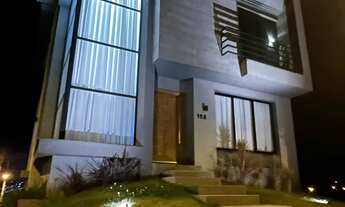 Imagem 3: Casa em condomínio Ecoville com 3 quartos , sala e cozinha mobiliada !