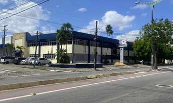 Imagem 3: O imóvel localizado na Av. Luciano Carneiro, apresenta ampla área construída, ideal para d