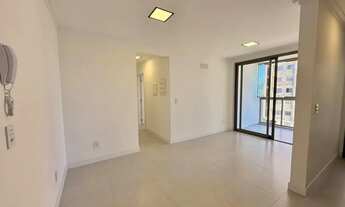 Imagem 3: Apartamento NOVO semi mobiliado, Sacada fechada com Reike, Sol da manha, apenas 699 mil