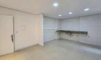Imagem 5: IMOBILIÁRIA SCHOTKIS VENDE APARTAMENTO DE 03 DORMITÓRIOS REFORMADO TIPO GARDEN, TÉRREO, DE