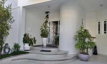 Imagem: Sobrado com 4 quartos à venda ou para locação