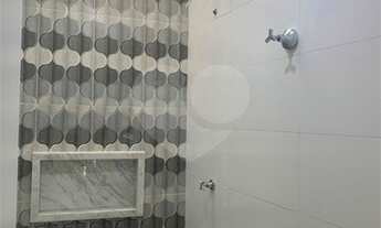 Imagem 7: Térrea com 89 ms 2 dorms. 1 suíte 2 vagas Agua fria prox colégio Etapa