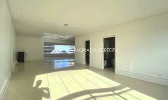 Imagem 6: Apartamento para aluguel e venda tem 234 metros quadrados com 3 quartos