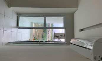 Imagem 4: Apt no SIM - 2/4 - varanda - cooktop - ar-condicionado-armários embutidos cozinha e quarto