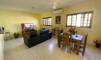 Imagem 2: Casa com 4 Dormitórios e 200m² no Bairro Pontal Santa Marina, Caraguatatuba - SP