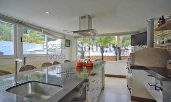 Imagem 6: Casa com piscina e vista para o Cristo