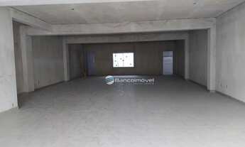 Imagem 6: Salão Comercial, com andar térreo e sobreloja. Prédio novo, em primeira locação. Piso porc