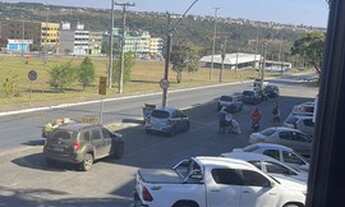 Imagem 5: OPOTUNIDADE ÚNICA! Excelente apartamento! C/elevador! Ac.Financiamento! Localização 100%!