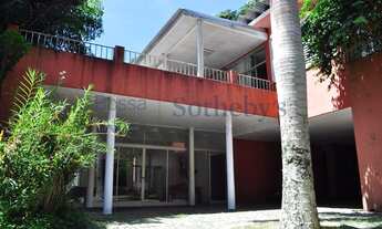 Imagem 6: Casa exclusiva em rua arborizada