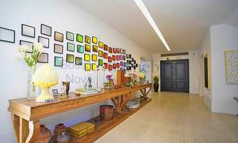 Imagem 2: Casa contemporânea em condomínio cobiçado