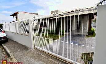 Imagem 2: Casa de 3 quartos para alugar no bairro Ingleses Do Rio Vermelho