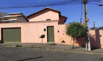 Imagem 7: Sobrado com comércio e apartamento à venda no bairro Residencial Gramado em Uberlândia