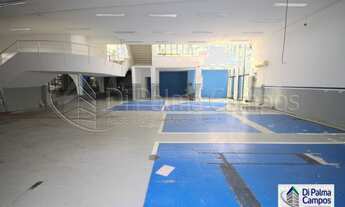 Imagem 7: Prédio comercial de esquina na Av Dom Pedro I