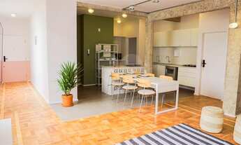 Imagem: Reformado e Mobiliado! A 191 m2 úteis na