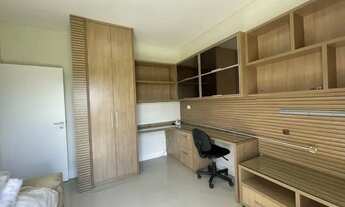 Imagem 6: Sobrado para aluguel e venda possui 430 metros quadrados com 4 quartos