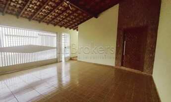 Imagem 2: Botucatu - Casa Padrão - Jardim Ipe