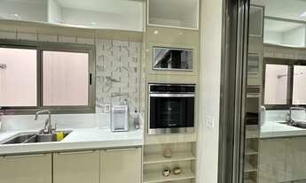 Imagem 3: Casa de condomínio para venda possui 310 metros quadrados com 4 quartos