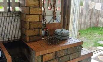 Imagem 3: Casa avarandada com edícula