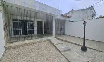 Imagem 3: Casa na Cidade velha próximo ao Tribunal de Justiça reformada