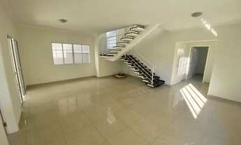 Imagem 3: Casa de condomínio sobrado para aluguel com 202 metros quadrados com 3 quartos