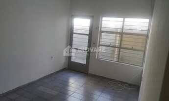 Imagem 4: CS1909L - ALUGA-SE CASA DE 1 DORM 2 VAGAS DE GARAGEM À POUCOS METROS DA AVENIDA IPANEMA