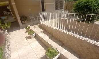 Imagem: Casa com piscina na melhor localização