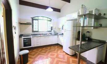 Imagem 6: Casa em Peruíbe com 4 quartos e amplo quintal com espaço para piscina e lazer