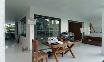 Imagem 6: Casa de condomínio para venda tem 220 metros quadrados com 3 quartos