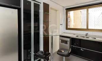 Imagem 7: Apartamento com 150 m² privativos, localizado no bairro Auxiliadora em Porto Alegre/RS