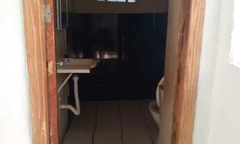 Imagem 3: Vendo meio terreno com casa