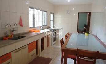 Imagem: Casa com 4 Dormitórios à VENDA, 239 m²