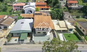 Imagem 2: Casa de Alvenaria - Venda - 04 quartos - 203m2 - Semi Mobiliado - Piscina - Rua Rui Barbos