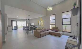 Imagem 4: Casa Térrea para aluguel com 277 metros quadrados com 4 quartos