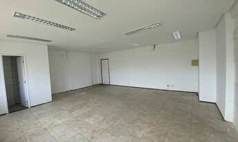 Imagem 4: Sala para locação no Edifício Vinícius de Moraes, localizado na Av. Cel. Colares Moreira