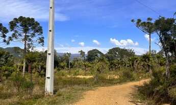 Imagem 4: Lindas áreas com luz, água e internet fibra óptica próximo ao morro da igreja