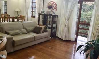 Imagem: EXCELENTE TRIPLEX EM MEO A NATUREZA