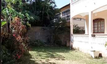 Imagem: Chácara com 4 quartos ( 3 suíte) e quintal