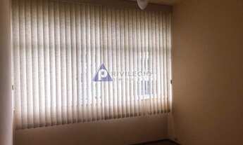 Imagem 7: Excelente apartamento padrão amplo, composto de 3 quartos na Tijuca