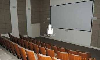 Imagem 2: São 141m² com 02 suítes, 02 vagas cobertas, repleto de armários, varanda gourmet. Localiza