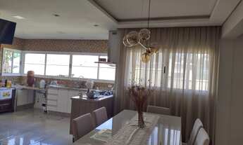 Imagem 7: Casa de condomínio térrea para venda possui 450 metros quadrados com 5 quartos