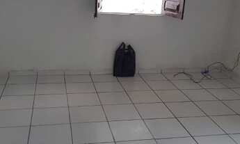 Imagem 2: Vendo uma casa Casa com 1 dormitório