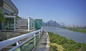 Imagem 1: Cobertura duplex reformada e com vista na Península