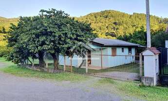 Imagem 2: Casa em madeira no final de rua, localizada em Picada Café-RS