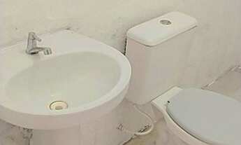 Imagem 3: Aluga se uma kitnet de 1 quarto. R$300,00 só paga luz