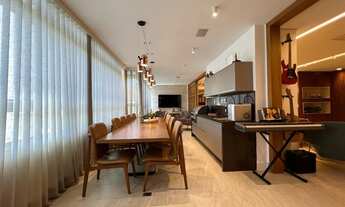 Imagem 7: Apartamento para venda possui 303 metros quadrados com 4 quartos em Vale do Sereno - Nova